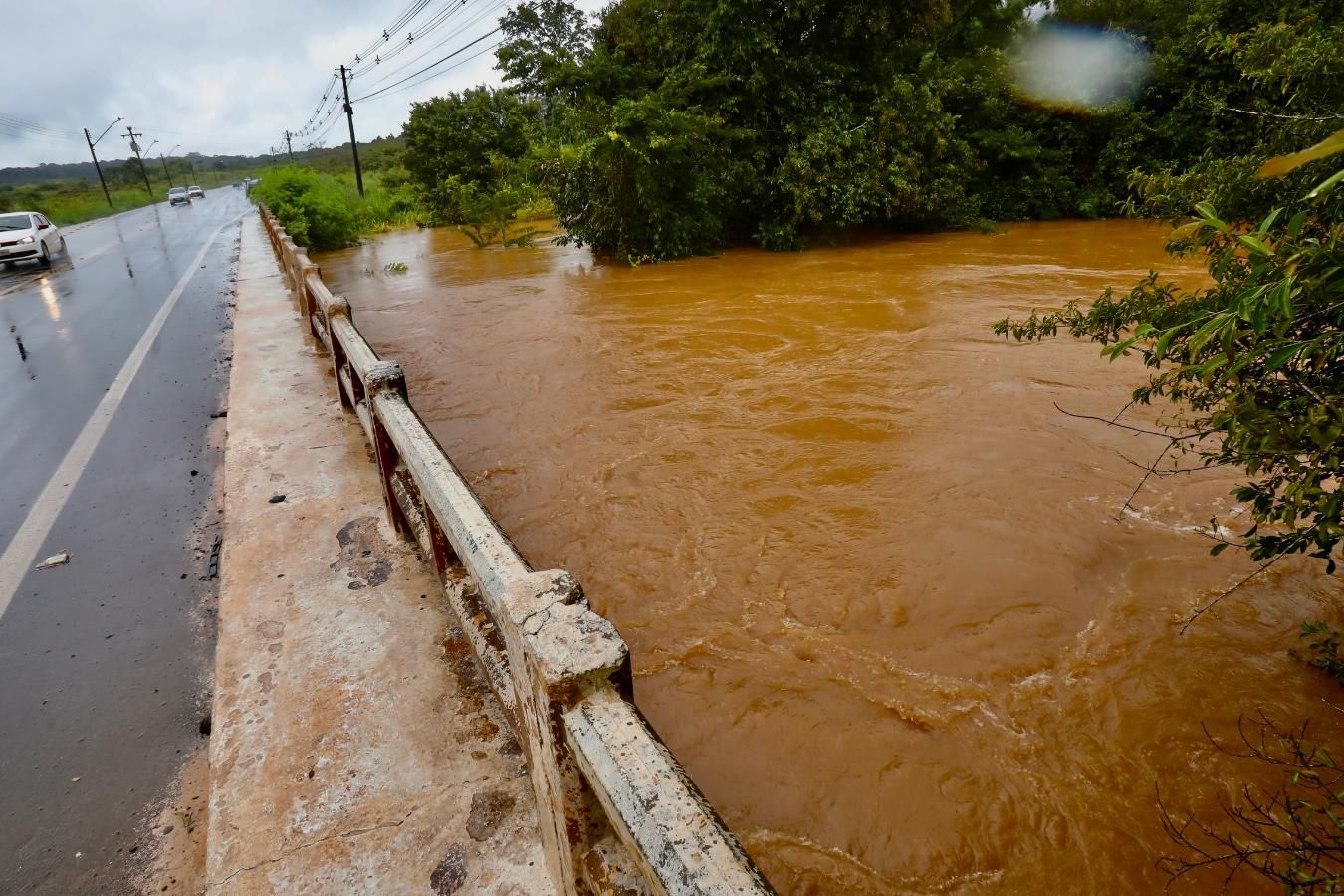 Zeladoria prepara sistema de drenagem para a época de chuvas