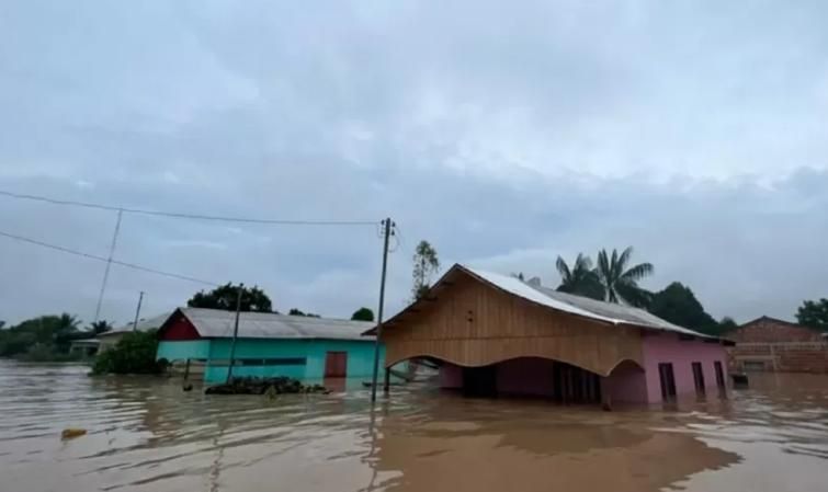 Como ajudar o Acre: inundação deixa milhares sem casa