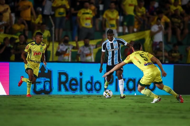 Neto e Elenco debatem sobre o título inédito da Copa do Brasil do São Paulo  I Reapresentação 