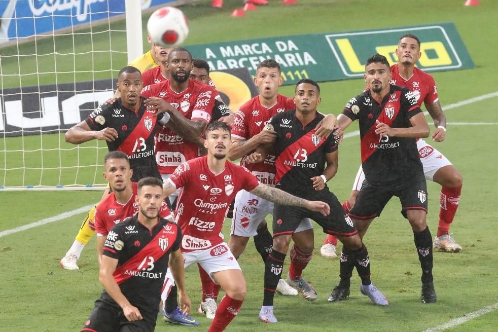 Náutico on X: Fim de jogo em Goiânia. Náutico perde por 1x0 para o Vila  Nova.  / X