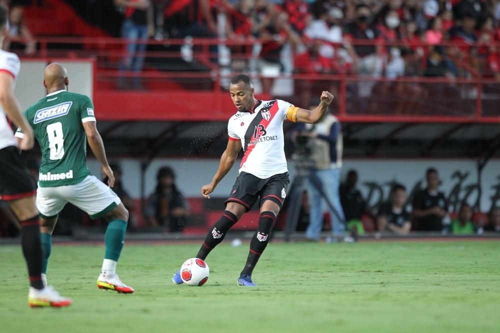 Atlético-GO empata com Sport no Recife e vai fechar rodada no G4 da Série B