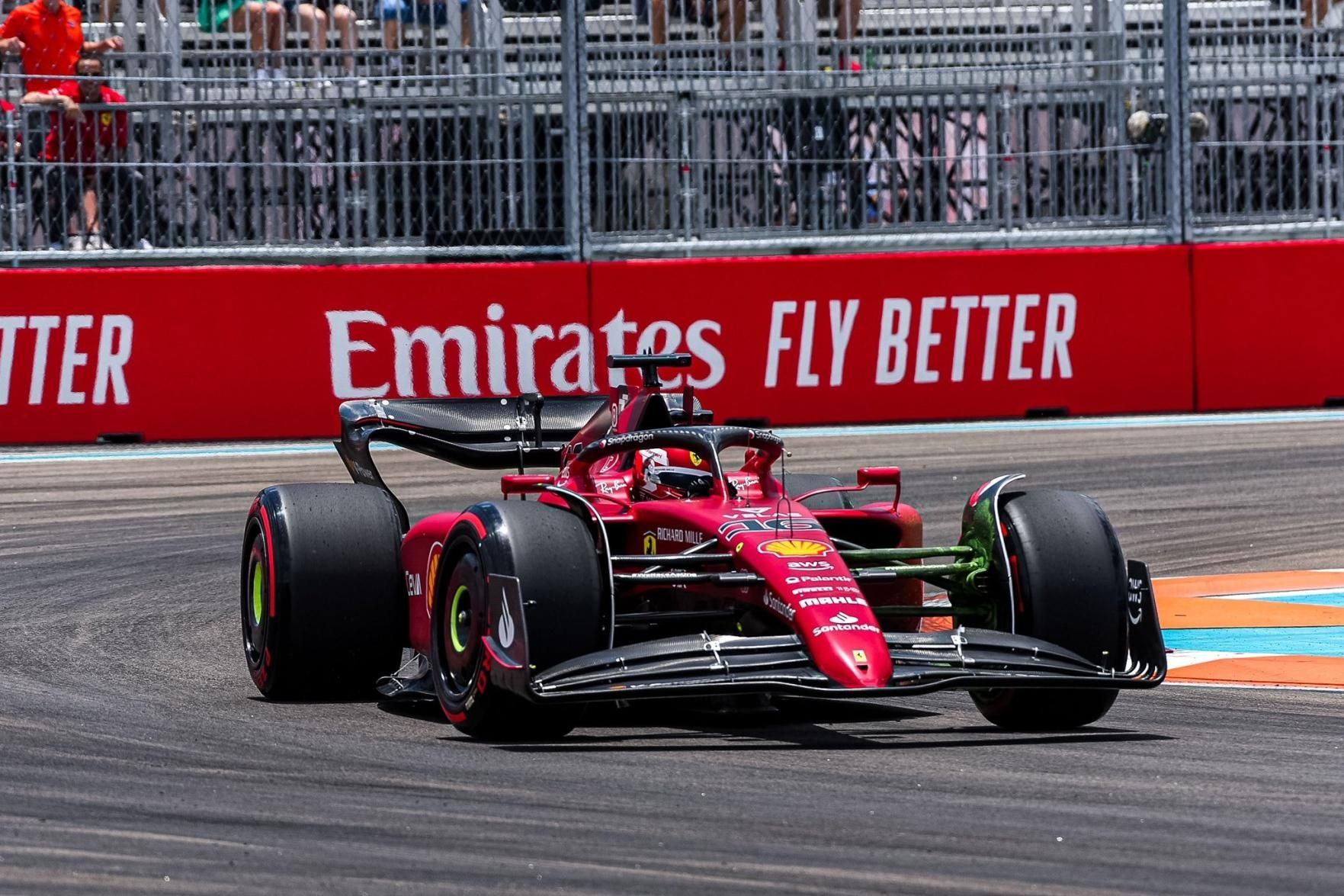 Verstappen faz melhor tempo no 3° treino livre do GP do Japão, batendo  Ferraris