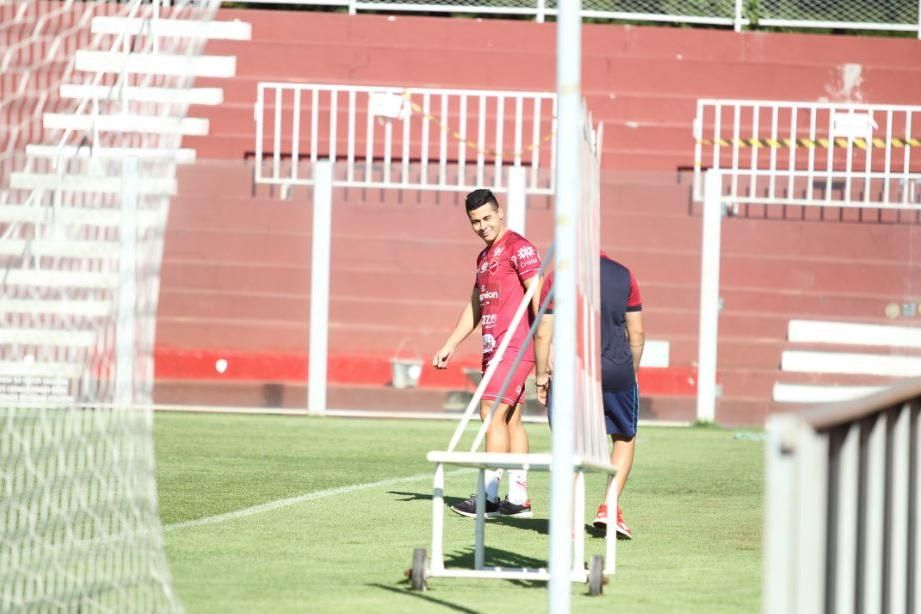 Após marcar dois gols pelo Goiás e deixar o campo de ambulância