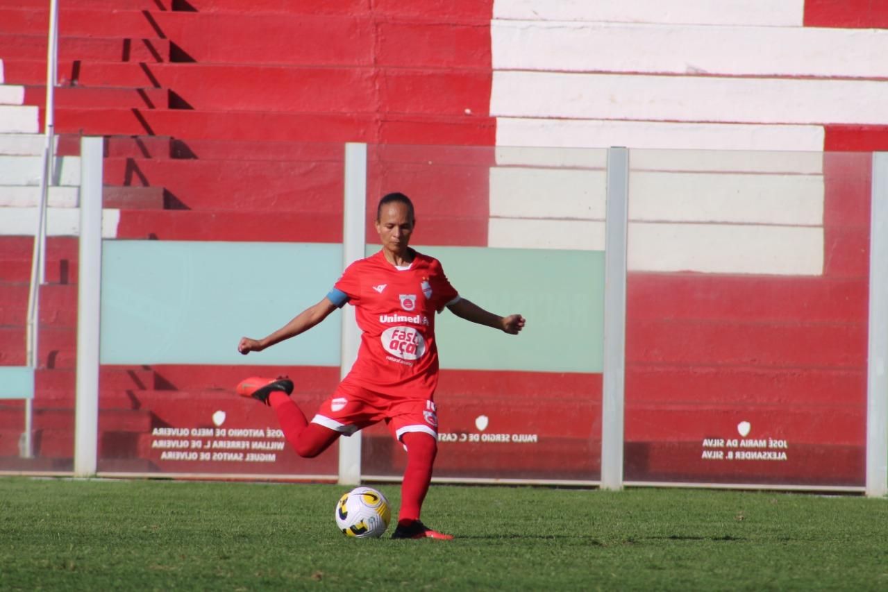 Com emoção: Ceará vence Athletico-PR nos pênaltis e é campeão do  Brasileirão Feminino A2, Esportes