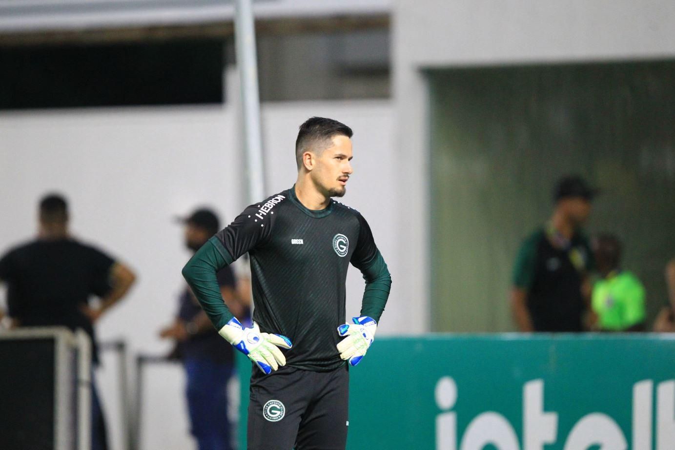 Com mensagem de despedida, Wesley Natã confirma saída do Bahia
