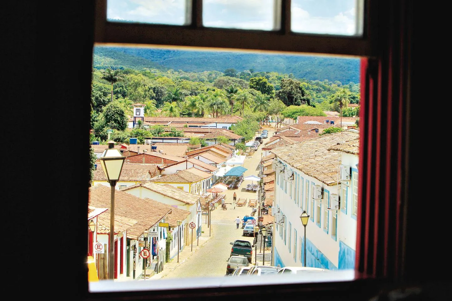 No dia seguinte ao temporal, cerca de 1,3 mil moradores ficam sem