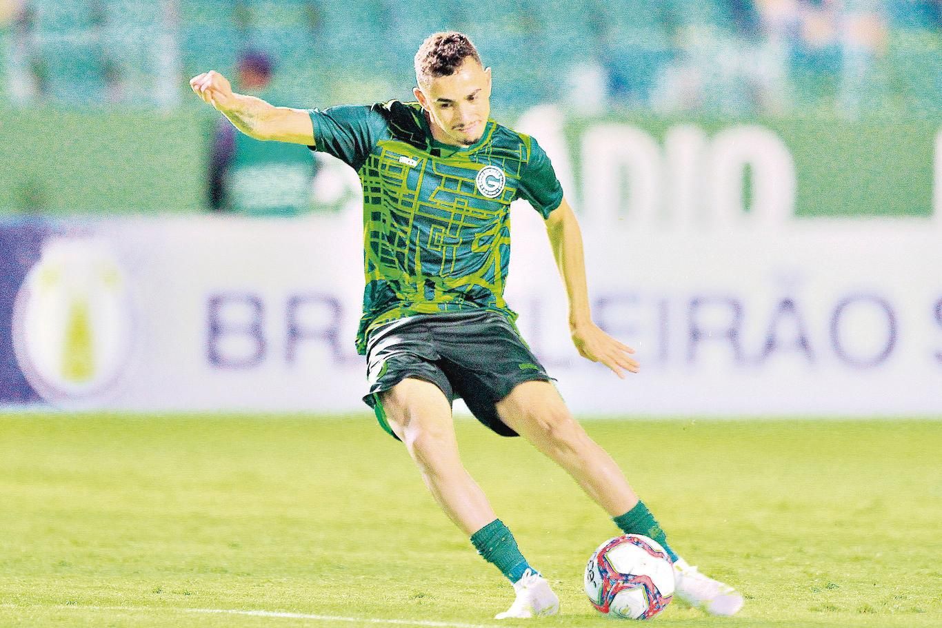 Meia do Bahia de Feira pode ser o substituto de Wesley no Palmeiras