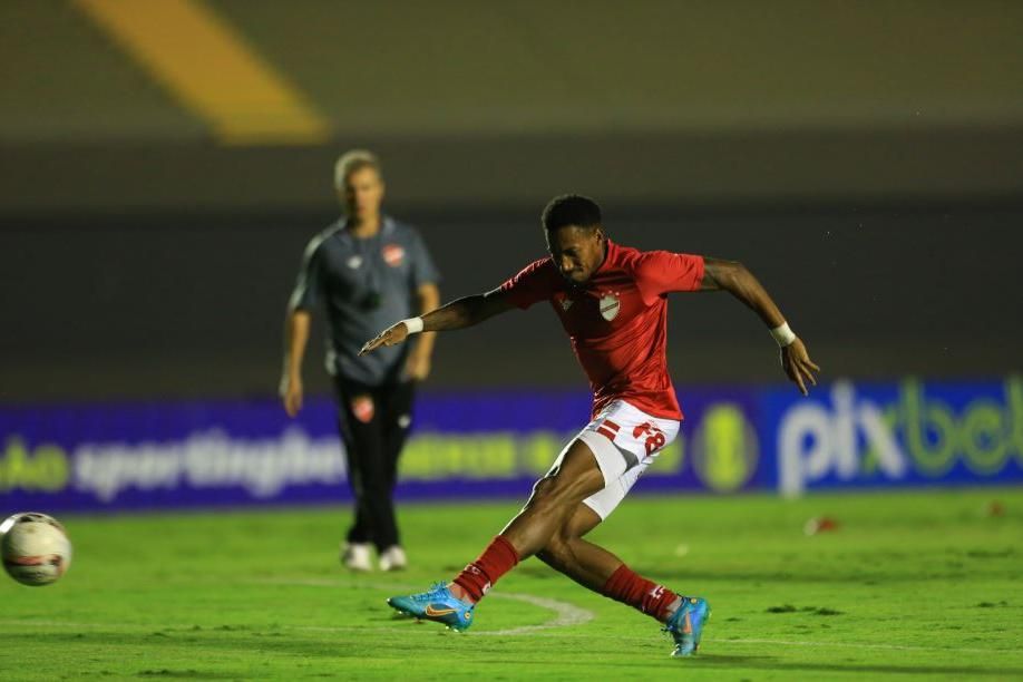 Com empate, Vila Nova aumenta jejum de vitórias no Serra Dourada