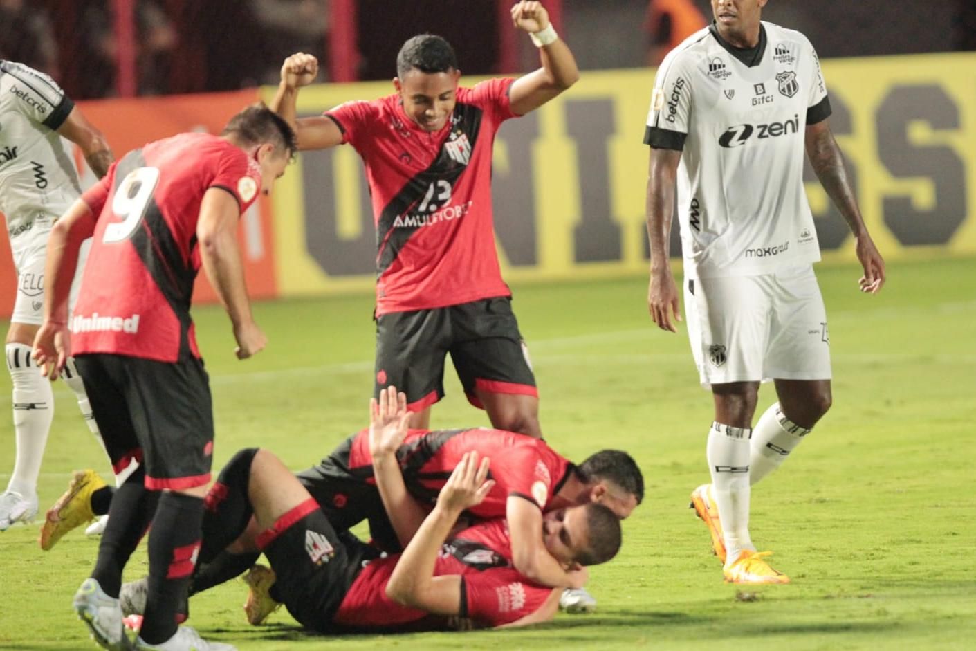 Com Mendoza de titular, Vovô está pronto para jogo decisivo pela