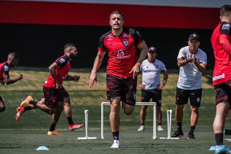 Quem joga: veja escalação do Atlético-GO contra o Palmeiras