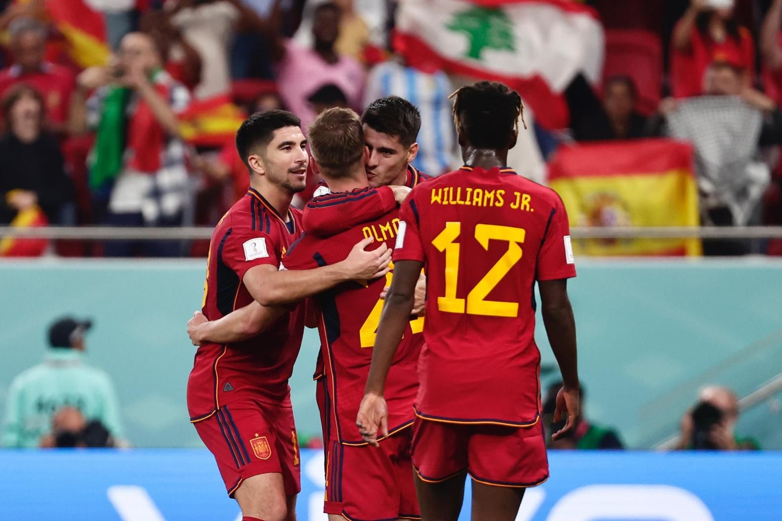Jovens da Espanha brilham e goleiam Costa Rica na estreia da Copa do Mundo