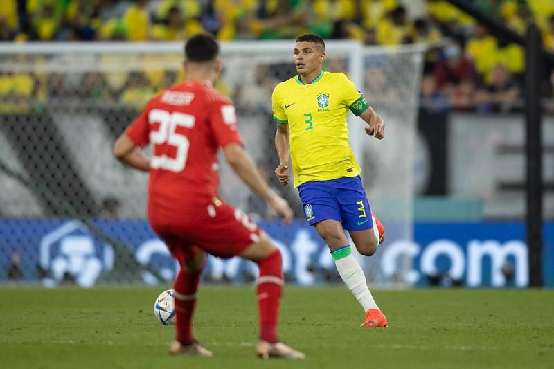 Thiago Silva se torna o jogador mais velho a jogar pela Seleção em