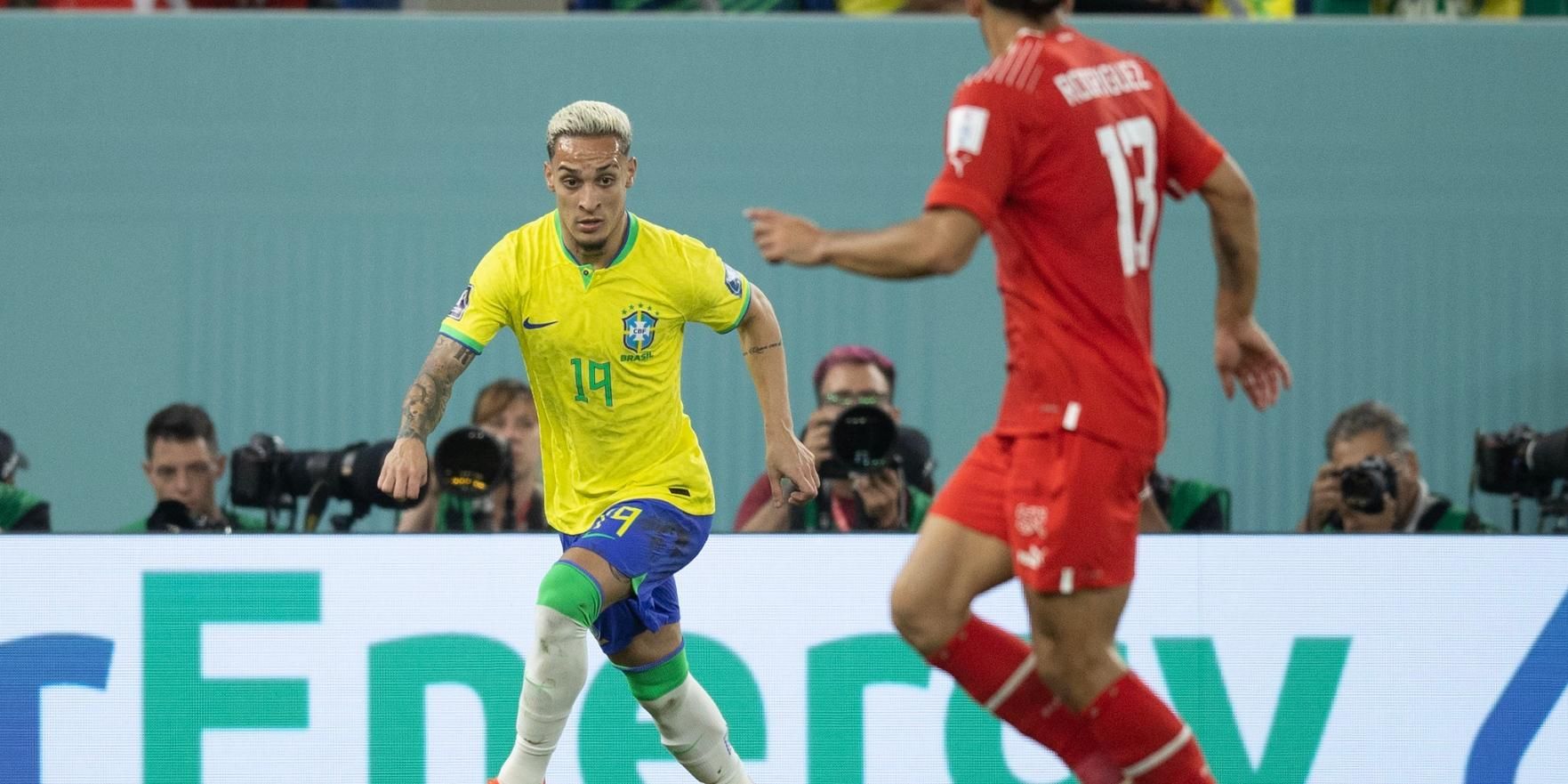 Chelsea e West Ham empatam com gol brasileiro; Paquetá sai lesionado