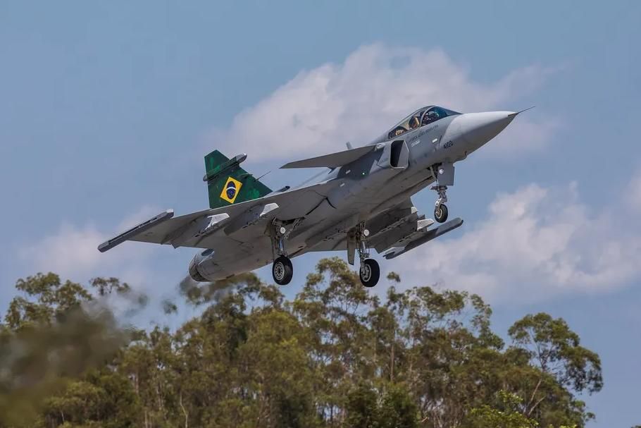 Conheça quais são os aviões da Força Aérea Brasileira - Blog Bianch