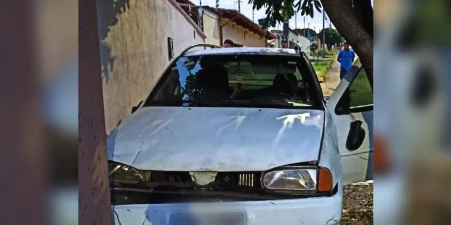 Carro de funerária bate de frente com ônibus e mata motorista em rodovia de  Goiás, Goiás