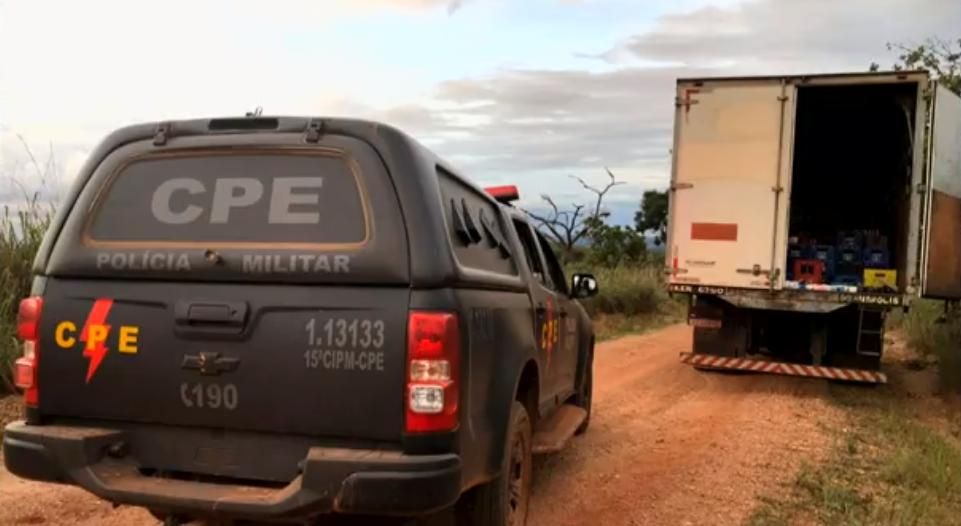 PM recupera carreta roubada com carga de bebidas na Zona Norte, Rio de  Janeiro