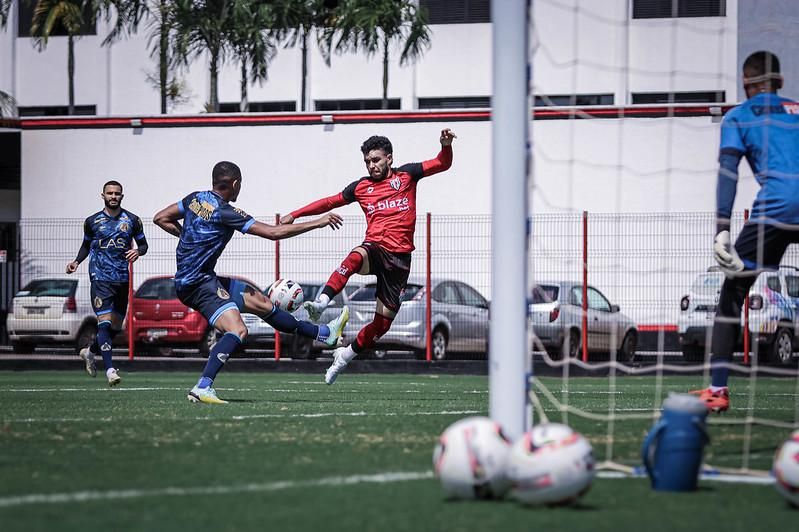 ÁRBITRO DA FIFA É ESCALADO PARA O JOGO VITÓRIA X GUARANI NO BARRADÃO