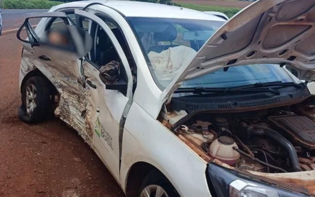 Carro de funerária bate de frente com ônibus e mata motorista em rodovia de  Goiás, Goiás