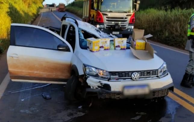 Quebrado por dentro, diz motorista após perder filho em caminhão