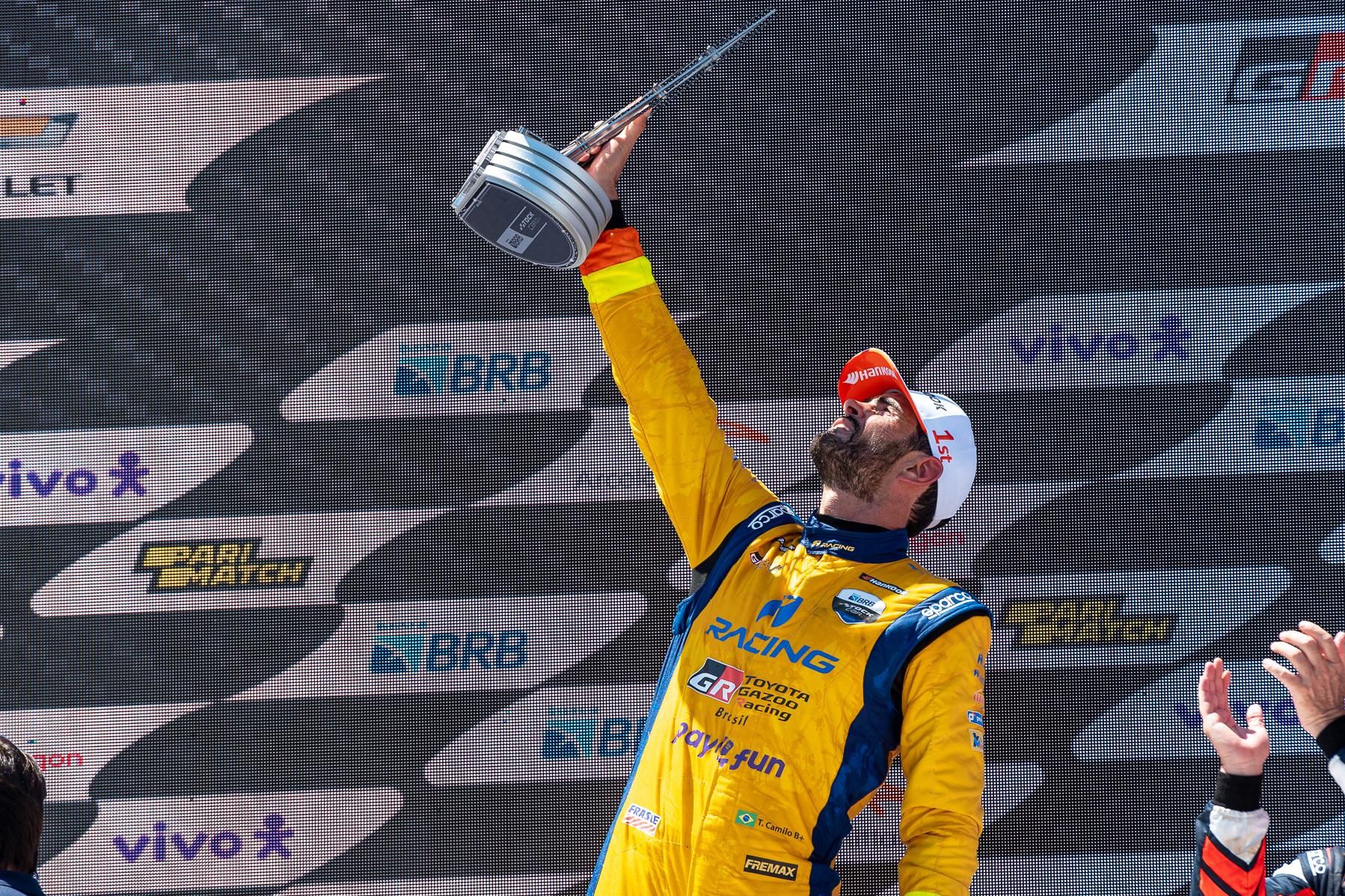 Rubinho no Autódromo de Interlagos: 2 corridas e inversão de posições. Não  perca!