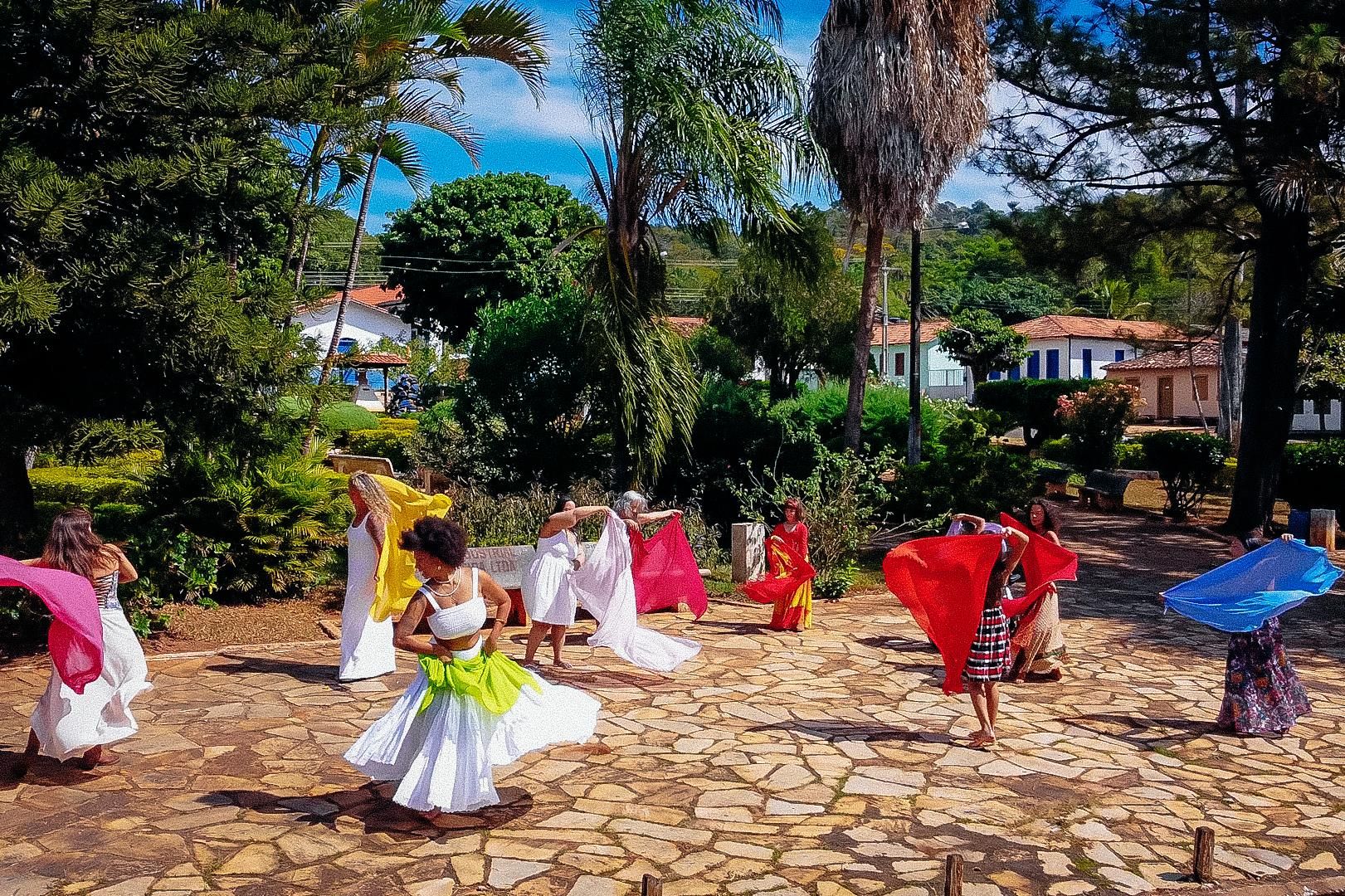 Familiares e amigos de Sala prestam homenagem na cidade natal do