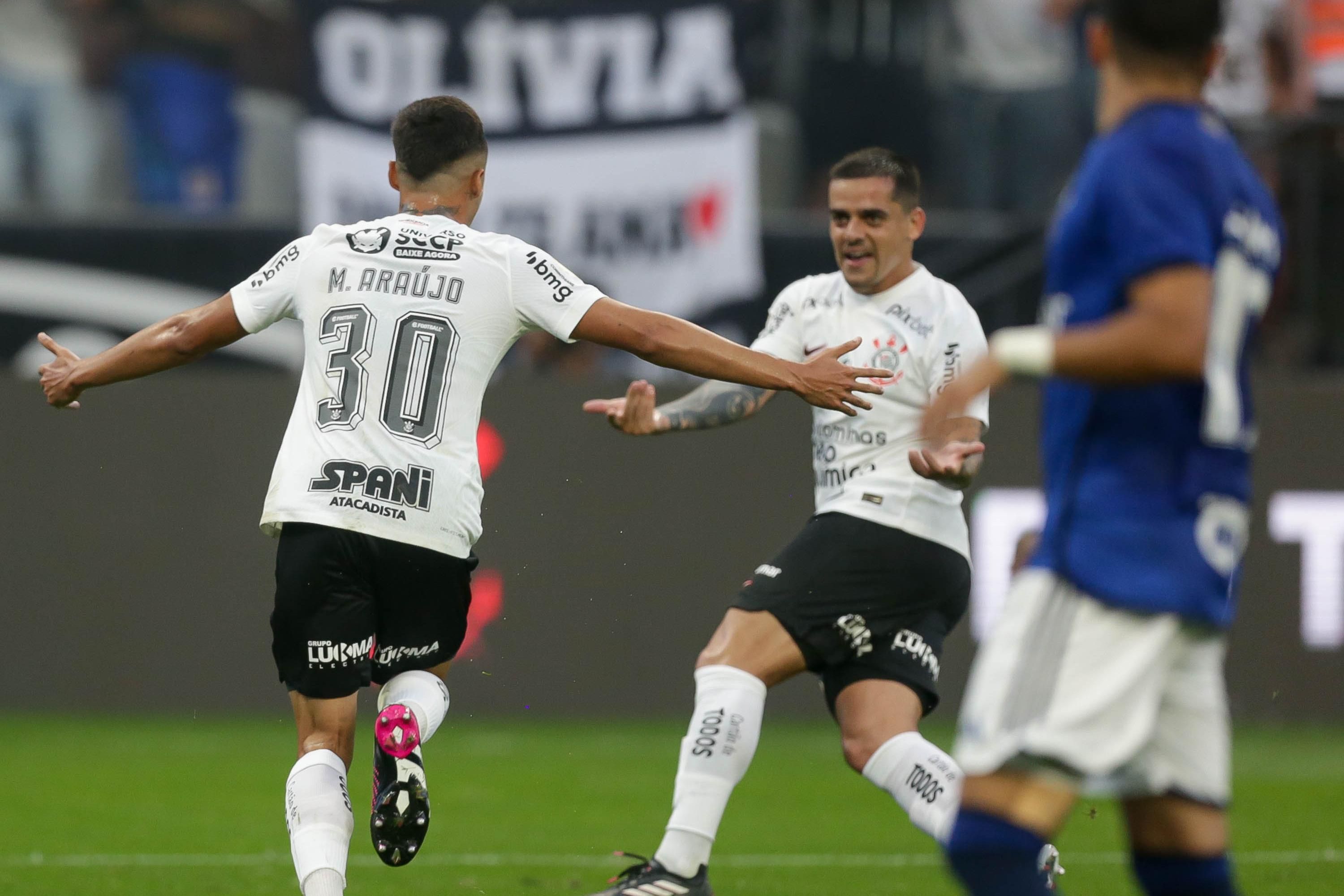 Corinthians abre cinco pontos na liderança do Grupo A do