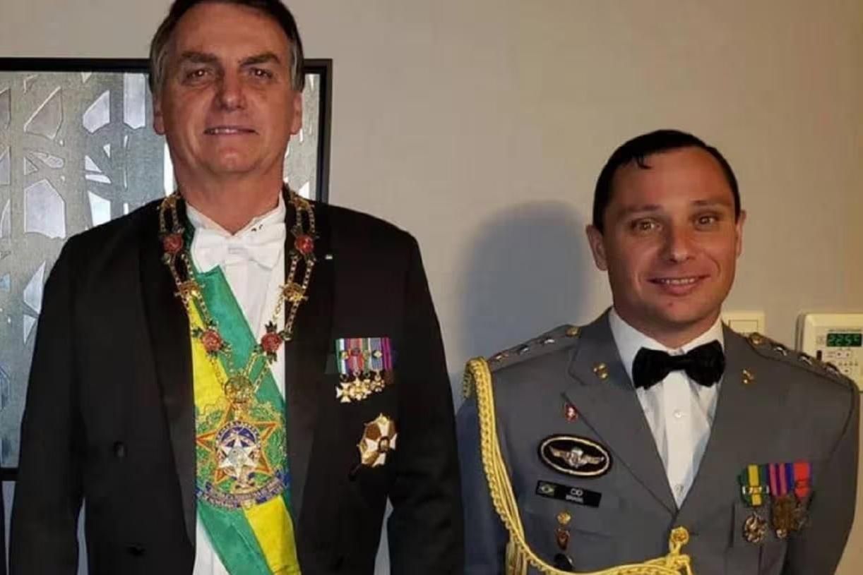 Nova foto de Laura Bolsonaro, filha de 13 anos do ex-presidente, circu