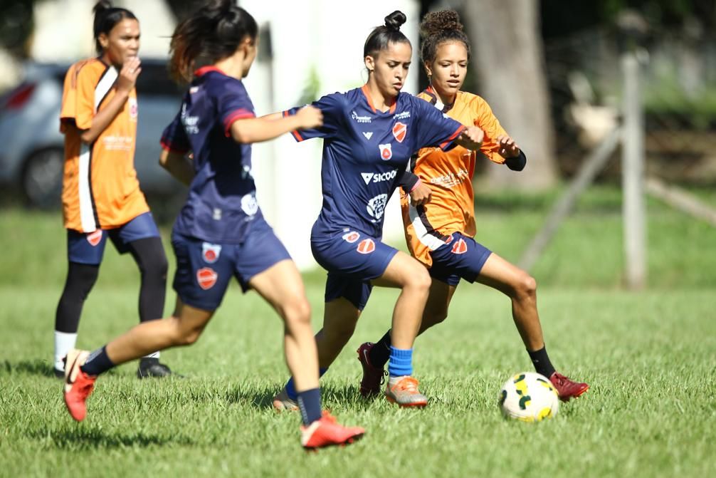 Sete vitórias em nove jogos. Um - Doentes por Futebol