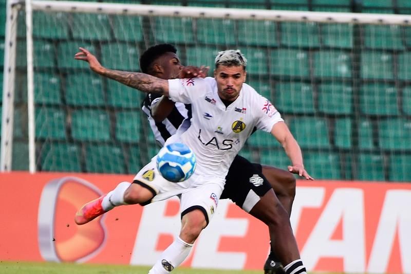 Renan Bernabé tem maior número de gols por minuto pelo Figueirense