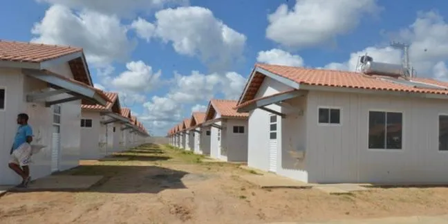 Preço médio da casa própria sobe pelo 32º mês consecutivo e m² construído  chega a R$ 8.262