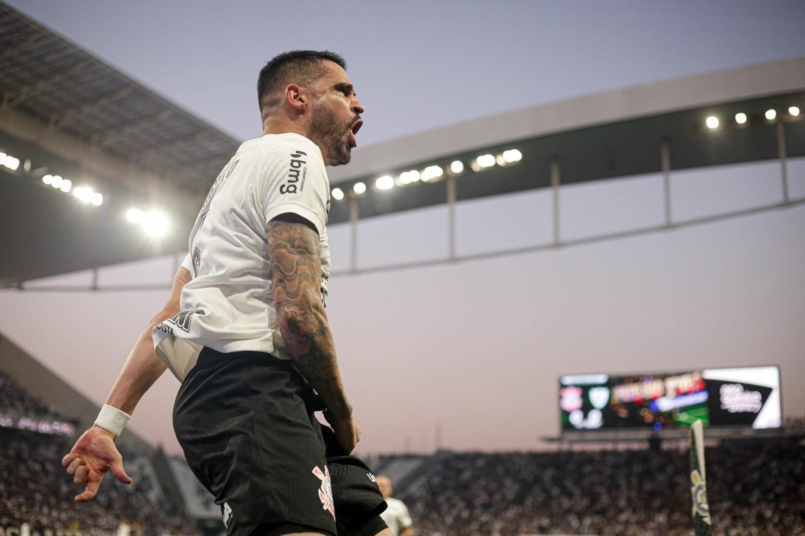 Última parada: antes de jogo em Brasília no domingo, Corinthians pega São  Bernardo