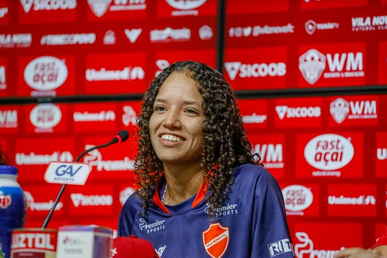 Jogadoras do Vila Nova feminino realizam sonho com transferência