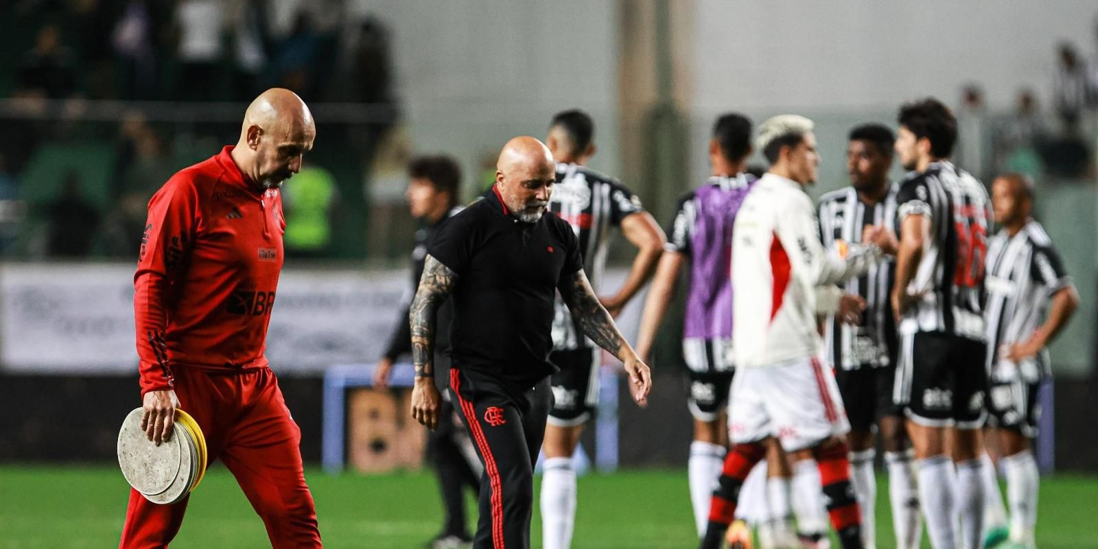 Colunistas opinam: Renato deve ser demitido antes da final da Libertadores?  - 28/10/2021 - UOL Esporte