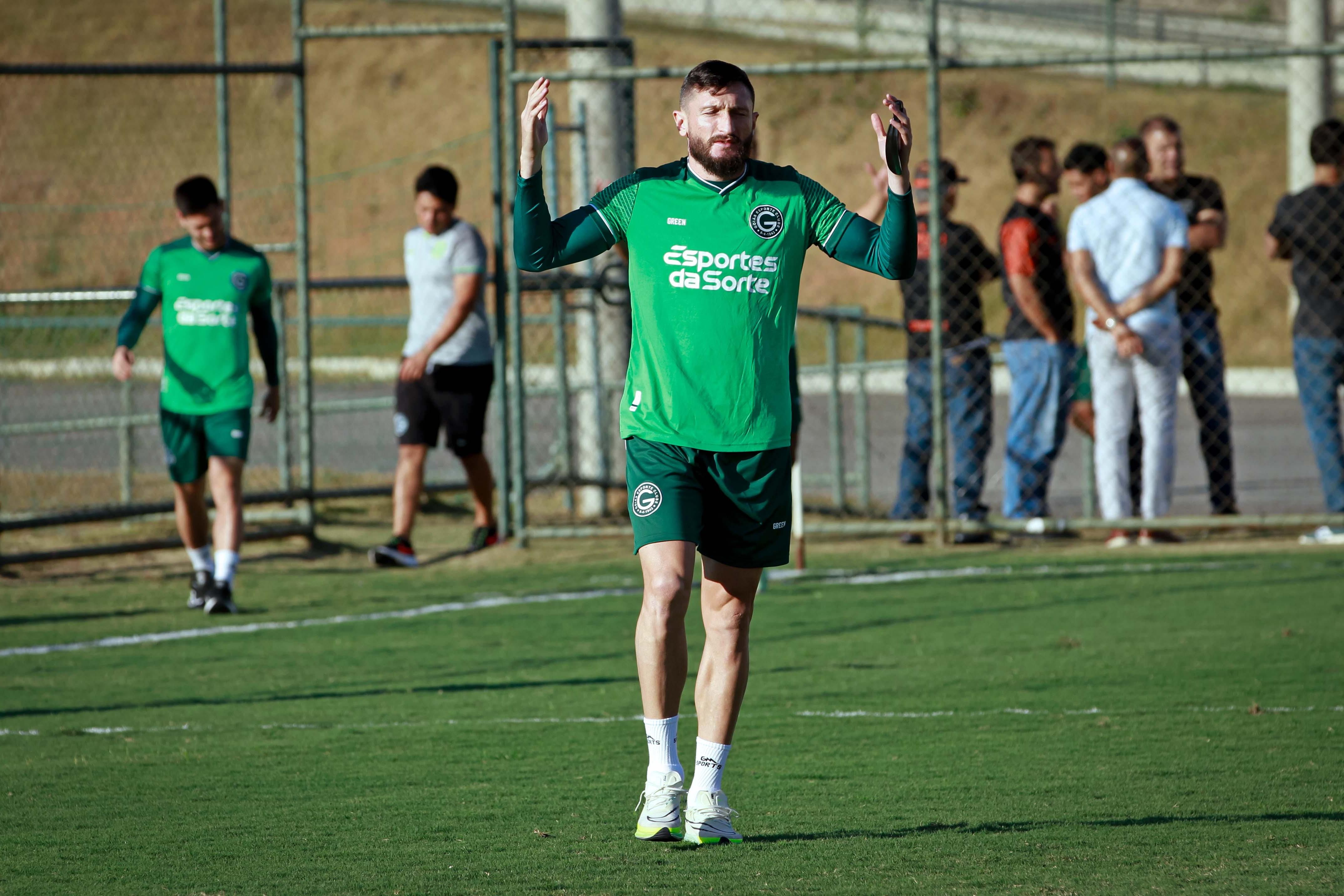 Verdão apresenta atacante para a sequência da temporada - Goiás Esporte  Clube