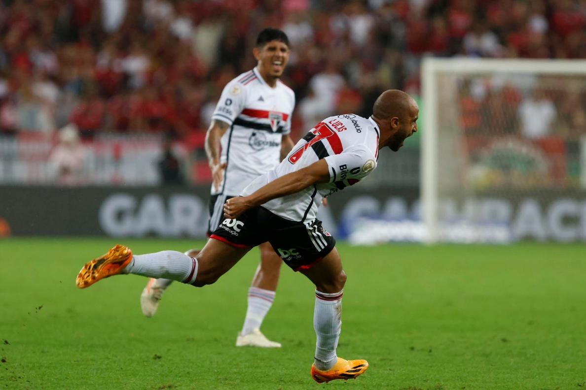 São Paulo é superior no Maracanã contra Flamengo e abre vantagem