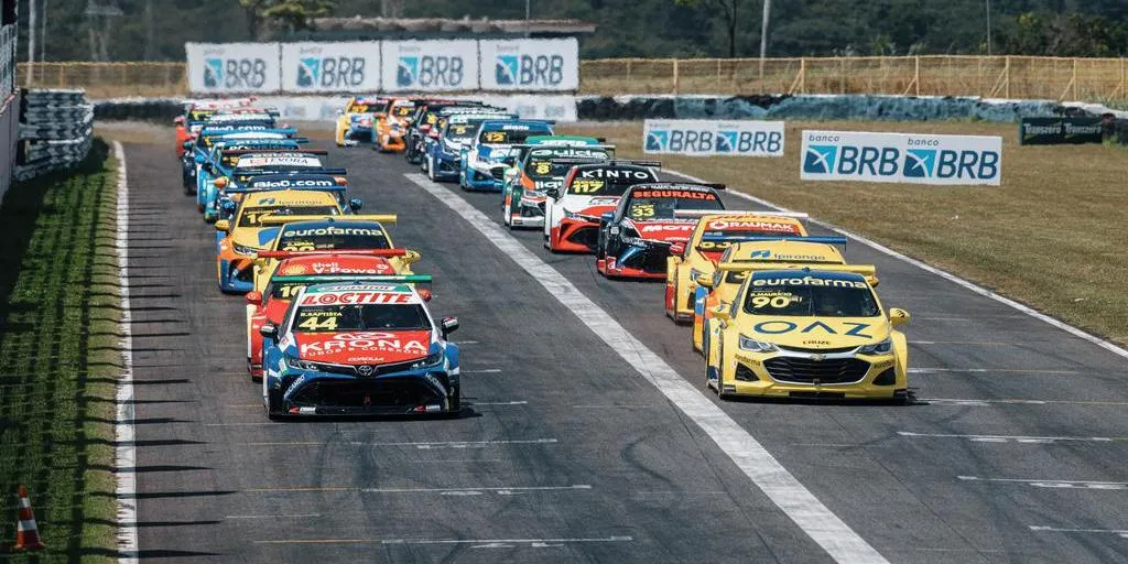 Rubinho no Autódromo de Interlagos: 2 corridas e inversão de posições. Não  perca!