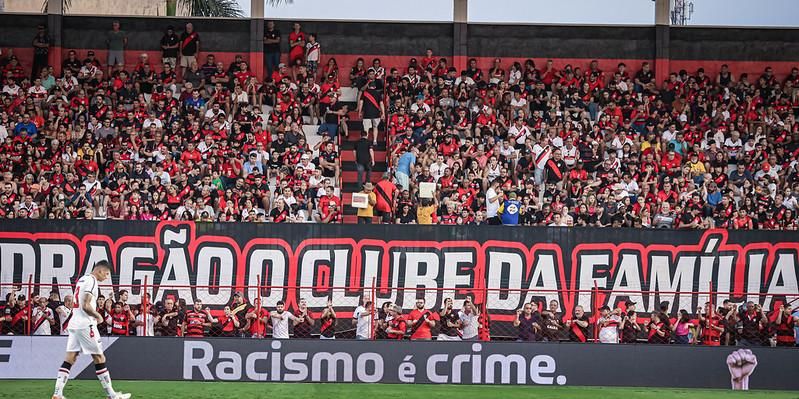 Bola Do Jogo – Atlético-MG 1 X 1 Palmeiras – Com Racismo Não Tem Jogo –  Autografada Pelo Elenco Do Atlético-MG – Play For a Cause