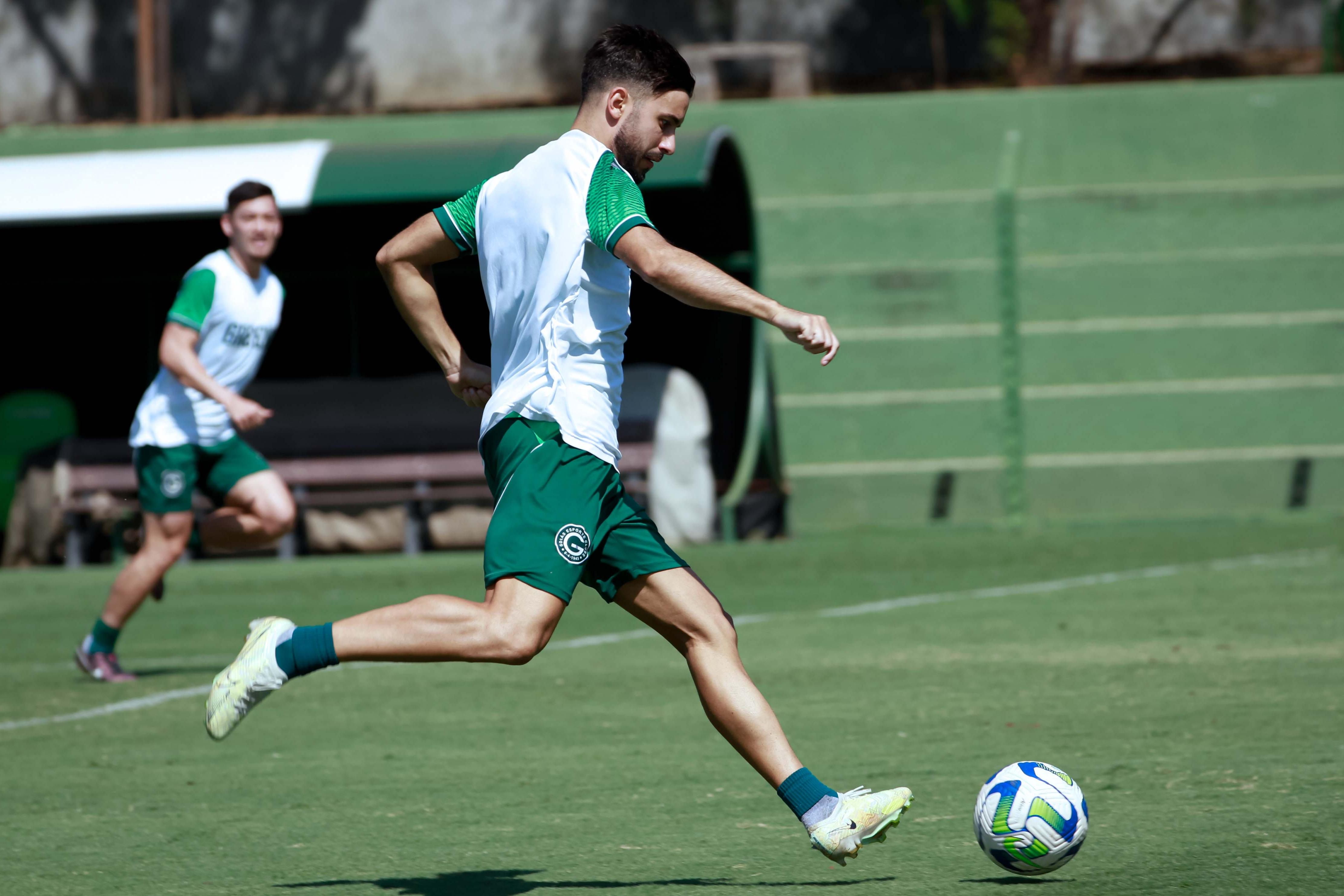 Jogar contra time paulista é chato, mas contra gaúcho é muito mais, afirma  zagueiro do Caxias