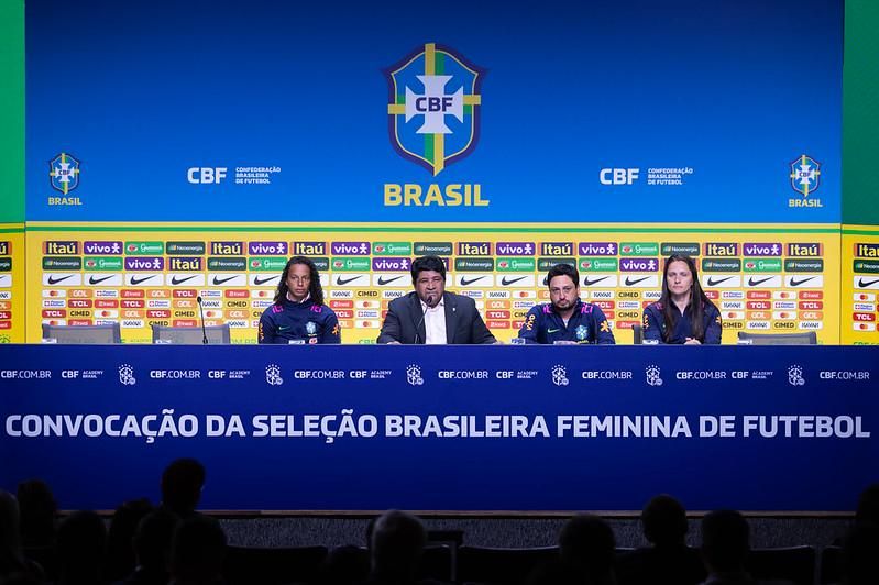 Arthur Elias é anunciado como novo técnico da seleção brasileira feminina