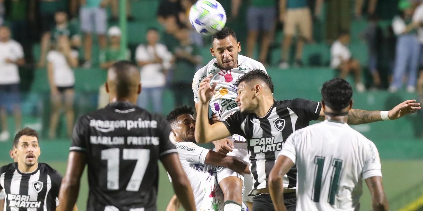 Após goleada, Goiás terá de se organizar para jogos em casa