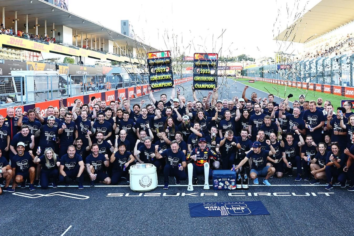 Verstappen passa régua na F1 2022 após vitória no GP do Japão