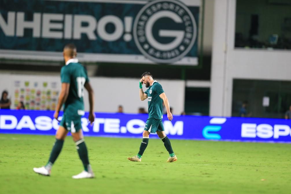 Ex-jogadores do Criciúma prestam homenagem ao goleiro Alexandre