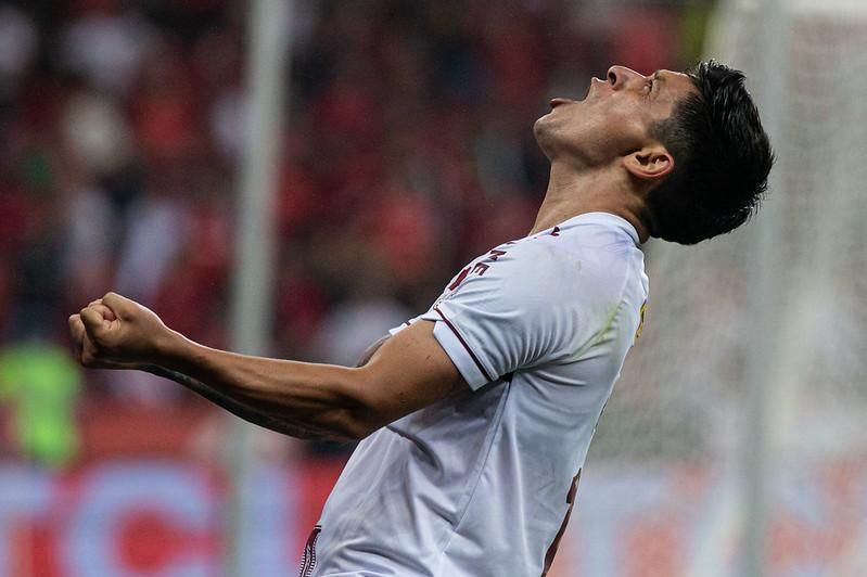 Com três gols em três jogos, Arboleda vive fase artilheira no São