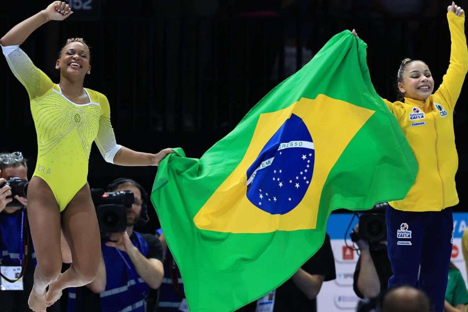 Simone Biles e Rebeca Andrade irão se enfrentar em finais no Mundial