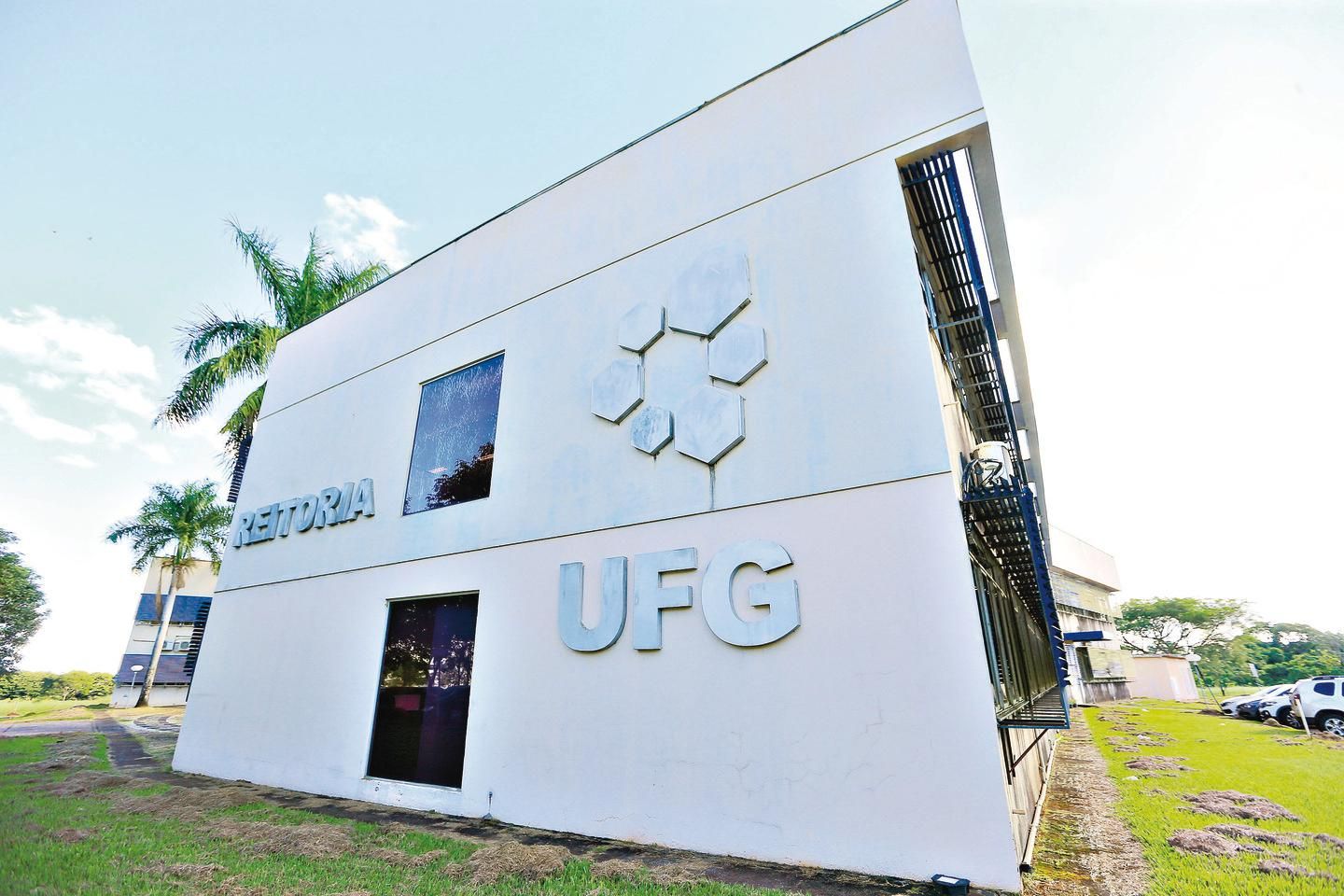 completa - Faculdade de Educação - UFG