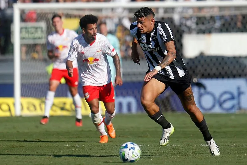 Botafogo visita o Red Bull Bragantino em jogo com clima de 'final