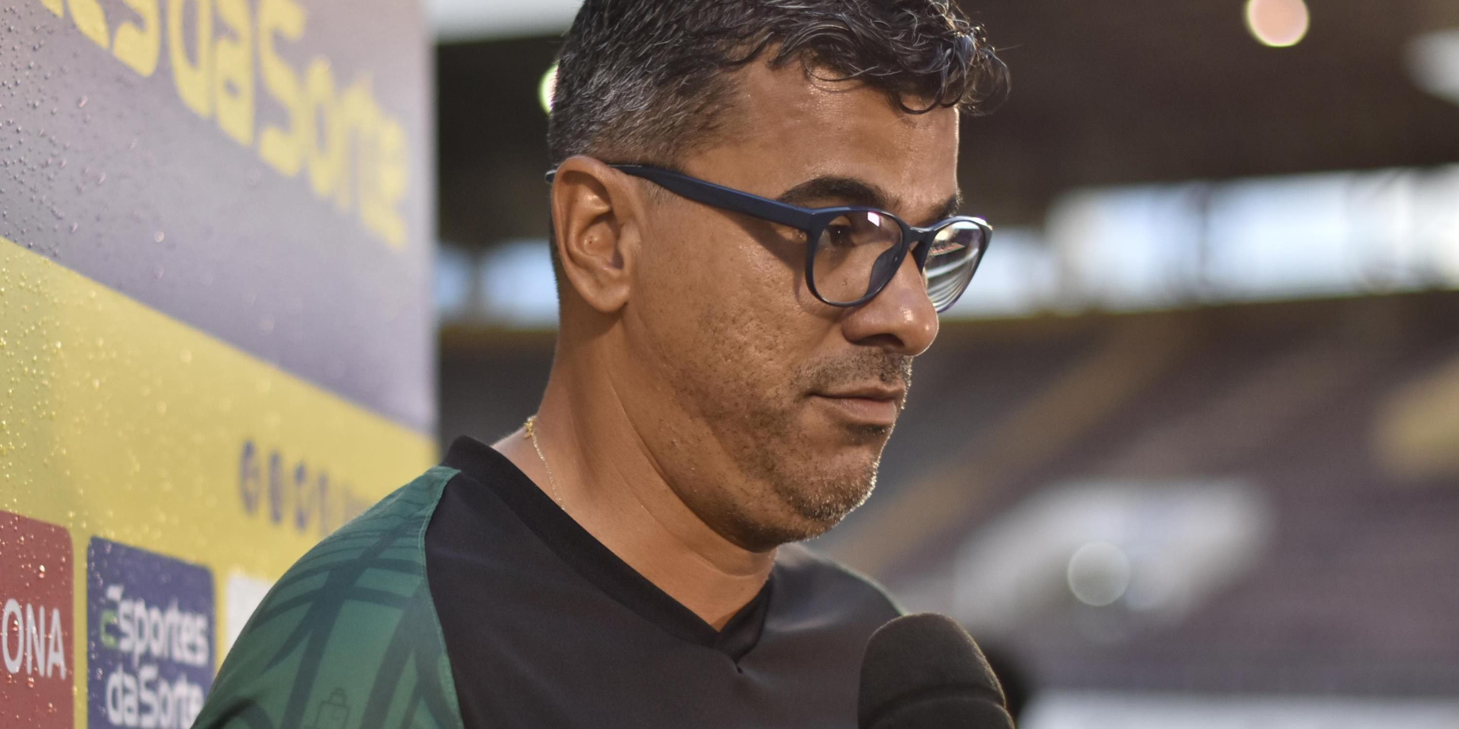 Técnico do Goiás diz que equipe merecia resultado melhor contra Corinthians