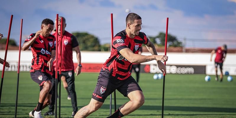 Técnico do Goiás diz que equipe merecia resultado melhor contra Corinthians