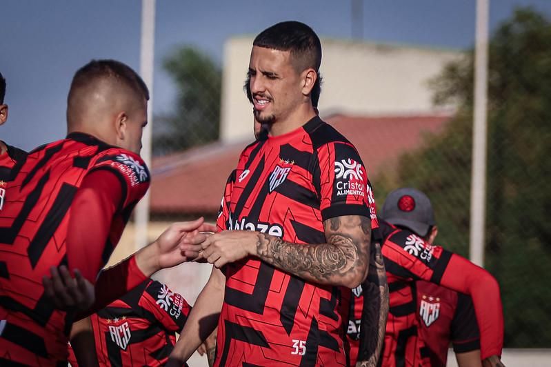 Técnico do Goiás diz que equipe merecia resultado melhor contra Corinthians