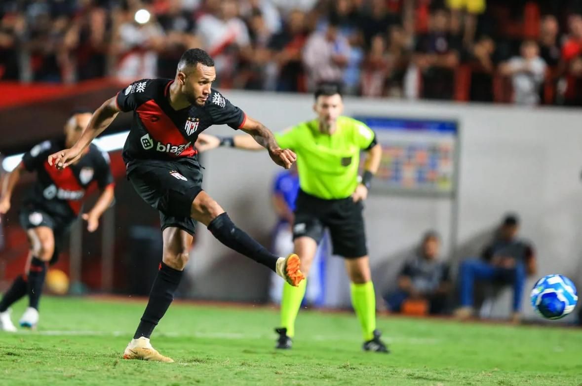 Wesley Dias se despede do CRB e agradece o carinho da torcida